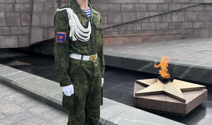 8F06C50A-2EB7-4FF1-BF88-1A3D5F0F3A12