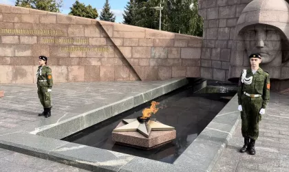 E7AAEBC2-BDE2-4090-B9C0-AB96B7EAD063