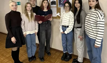 Советник и студенты