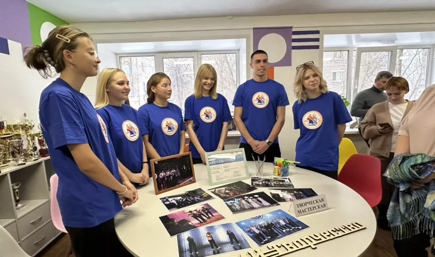 photo_5415824989002785951_y