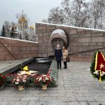 photo_5431899698677011645_y