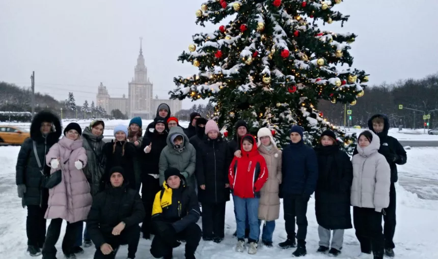 photo_5465250785450384221_y