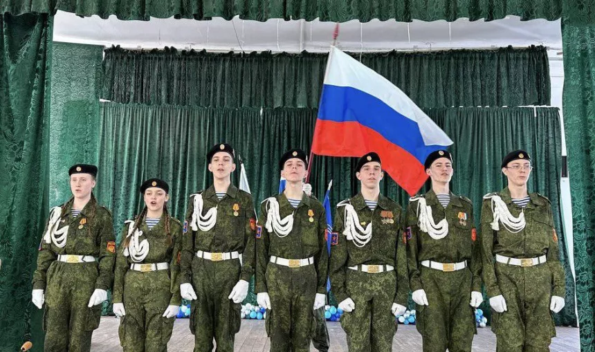 photo_5397742248973685126_y