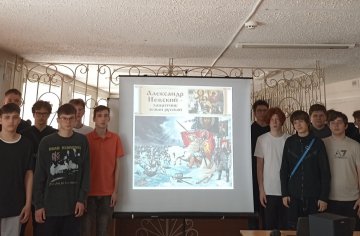 1.Поставить фото первым