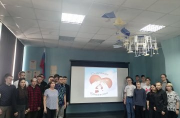 1.Фото поставить первым