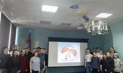 1.Фото поставить первым