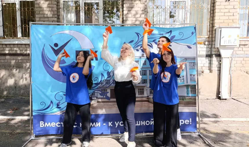 photo_5382276673036214539_y